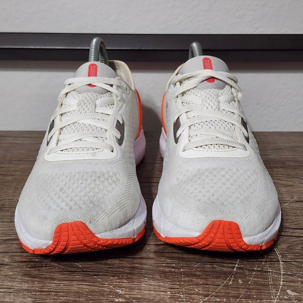 Under Armour HOVR Sonic 5 Women's Athletic Running Shoes Sneakers Size 8.5 White - Picture 2 of 9